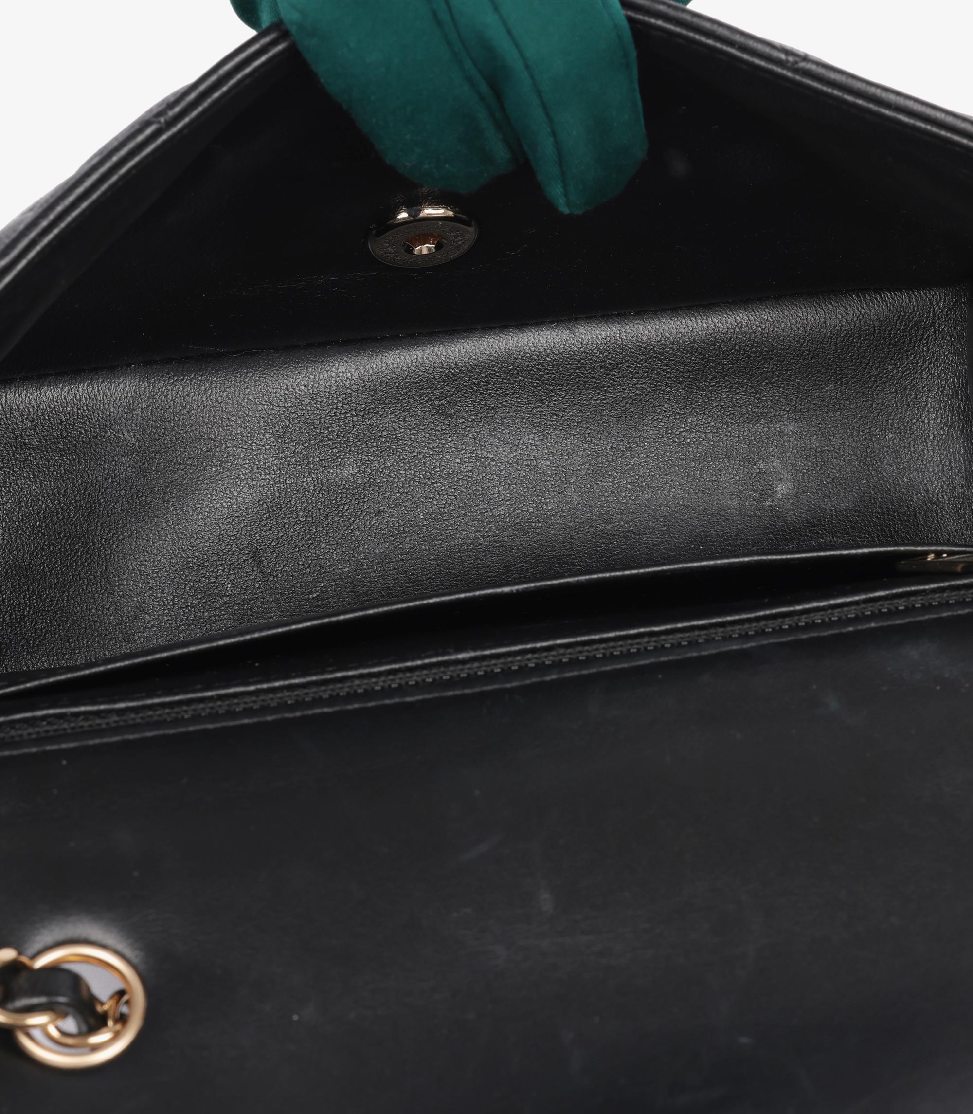Chanel  Borsa Mini Flap rettangolare in pelle di agnello trapuntata nera in vendita 3