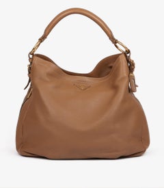 Hobo grande con doppia cerniera in pelle di cervo di Prada
