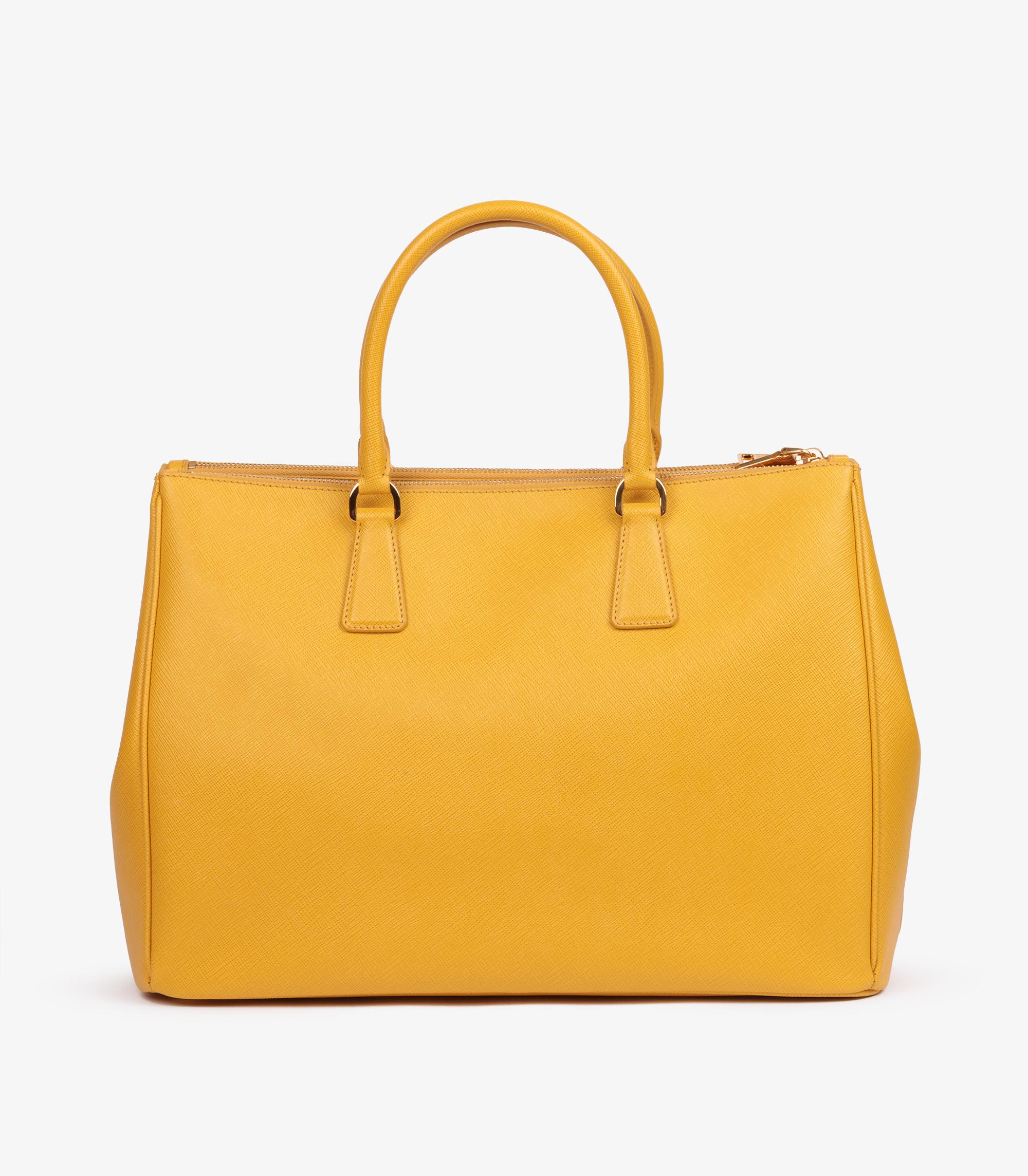 Prada - Grand sac à main Galleria en cuir Saffiano Lux Unisexe en vente