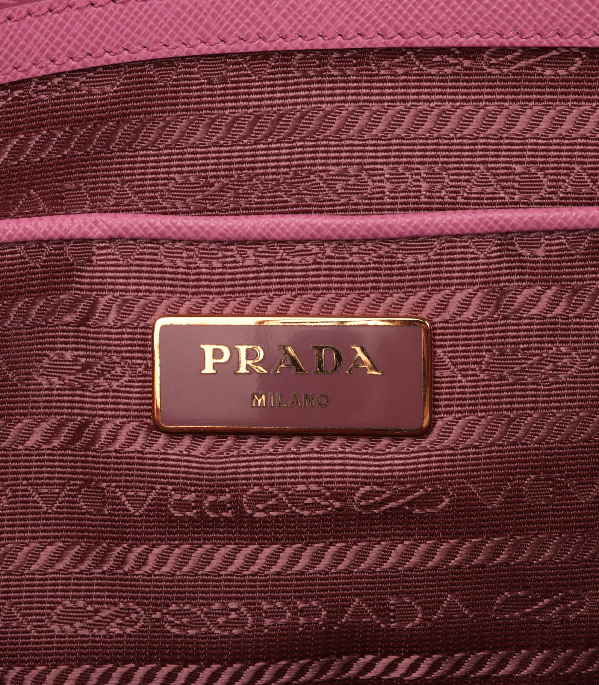 Prada Fourre-tout Galleria en cuir Saffiano Lux de grande taille en vente 5