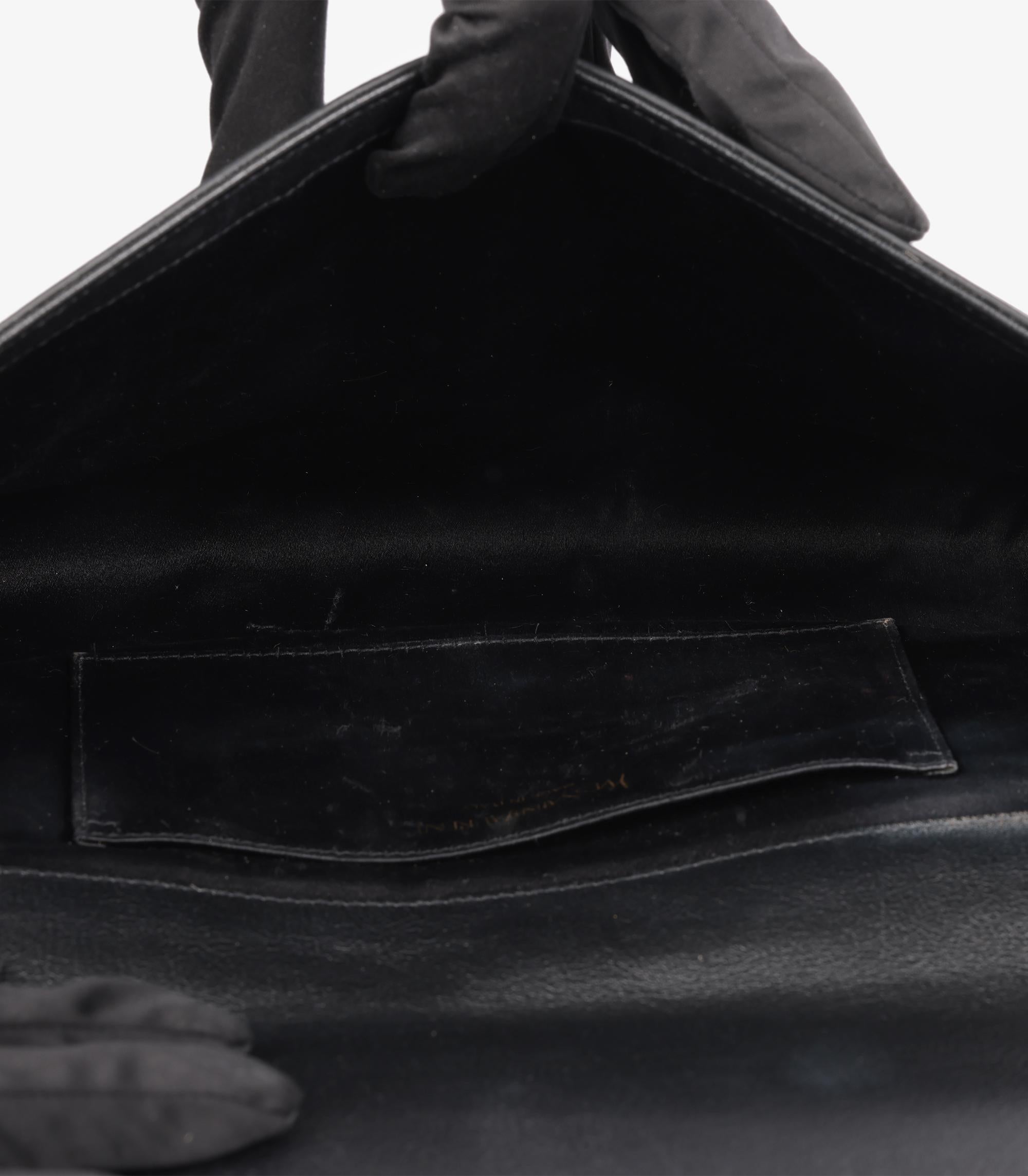 Saint Laurent  Große Belle de Jour Clutch aus schwarzem Kalbsleder im Angebot 3