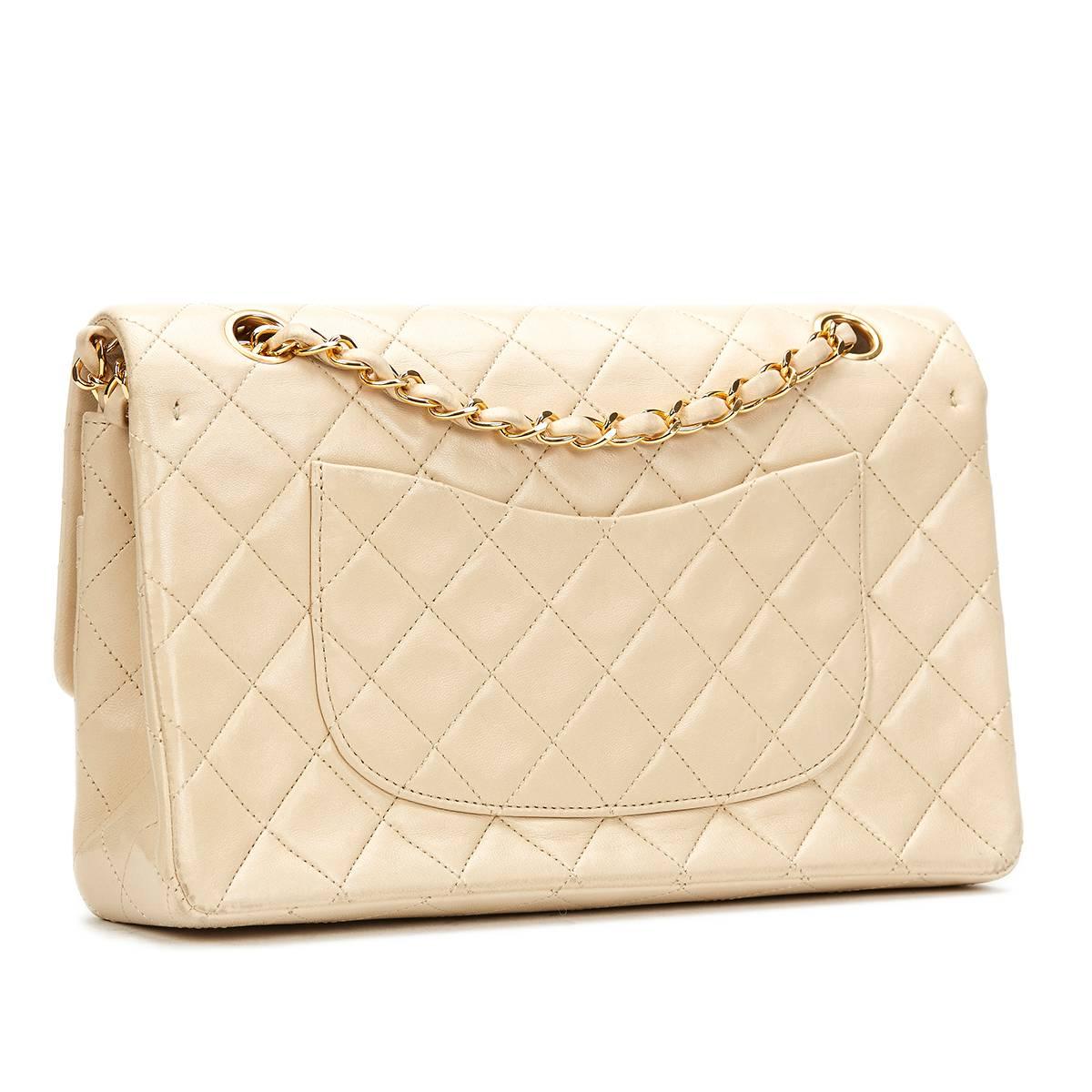 1991 Chanel Ivory Quilted Lambskin Vintage Medium Classic Double Flap Bag In Good Condition In Bishop's Stortford, Hertfordshire
