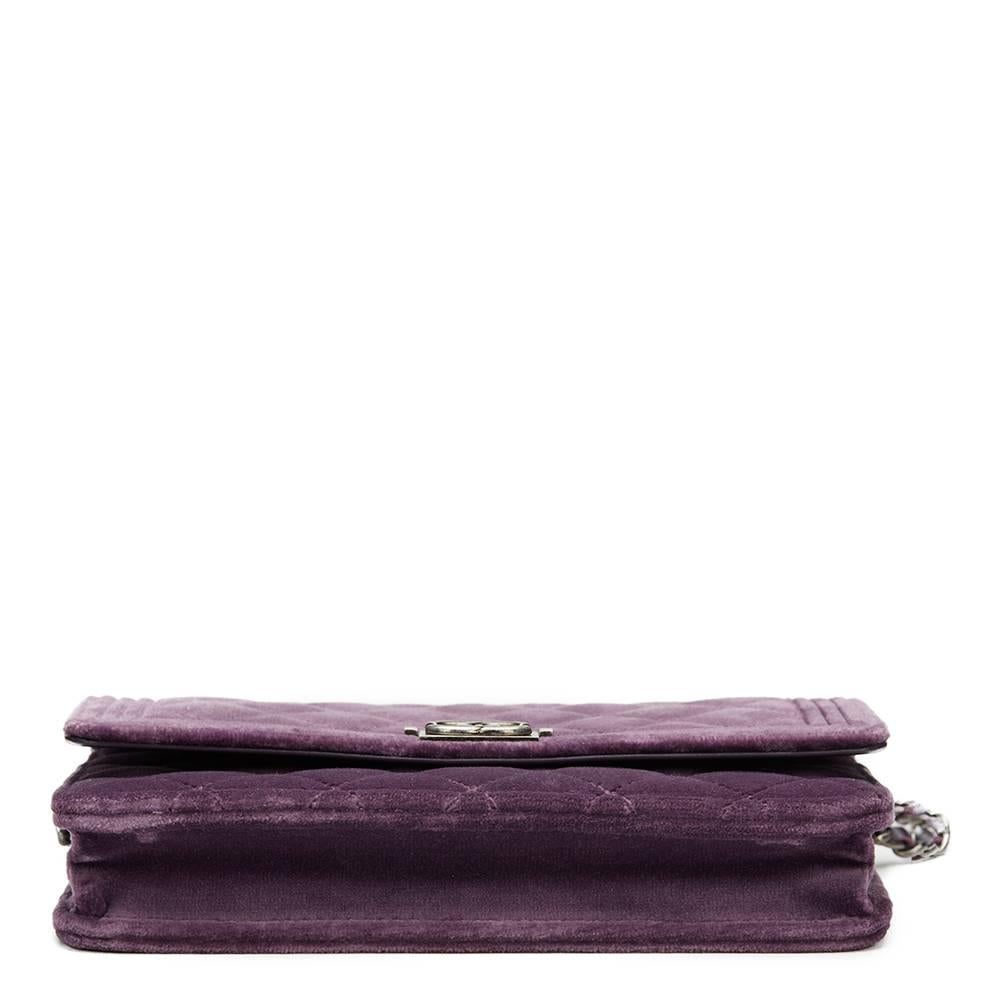 2010s Chanel Violet Quilted Velvet Boy Wallet-on-Chain WOC In Excellent Condition In Bishop's Stortford, Hertfordshire