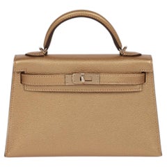 Hermès 2025 Doré Metallic Gold Chèvre Chamkila Leather Kelly 20cm II Sellier