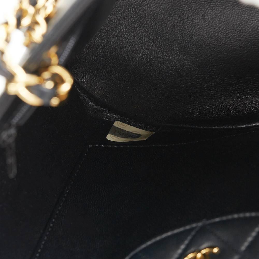 1990 Chanel Black Quilted Lambskin Vintage Bucket Bag 5