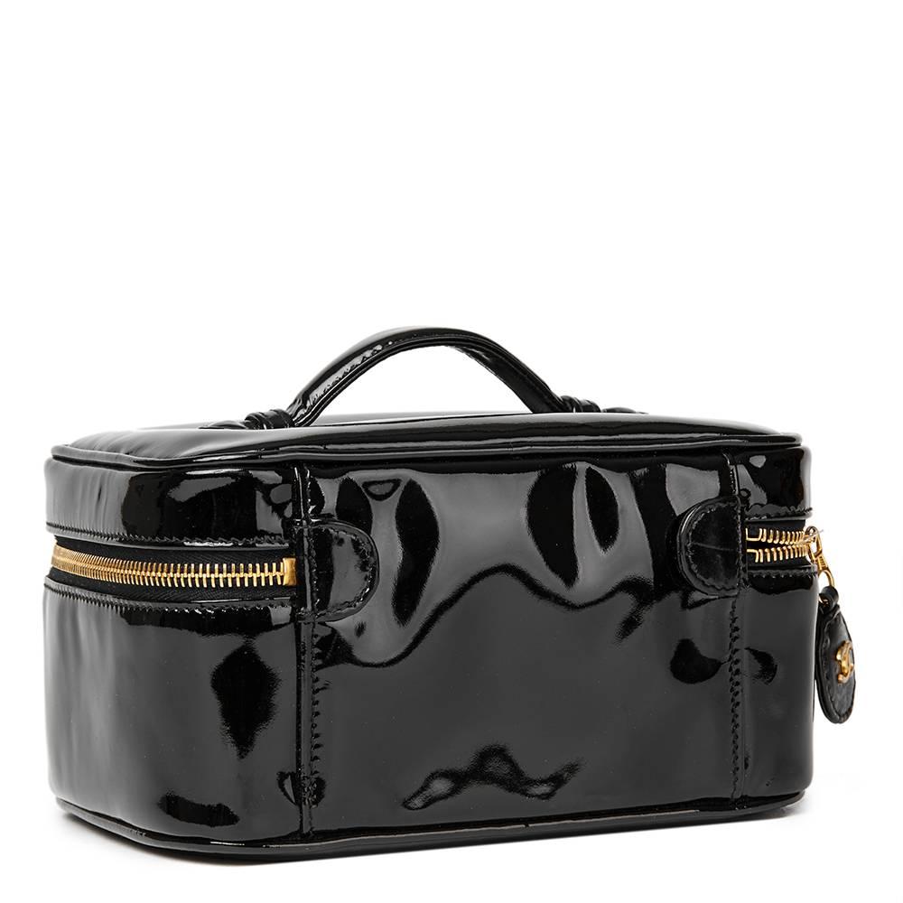 1996 Chanel Black Patent Leather Vintage Vanity Case In Excellent Condition In Bishop's Stortford, Hertfordshire