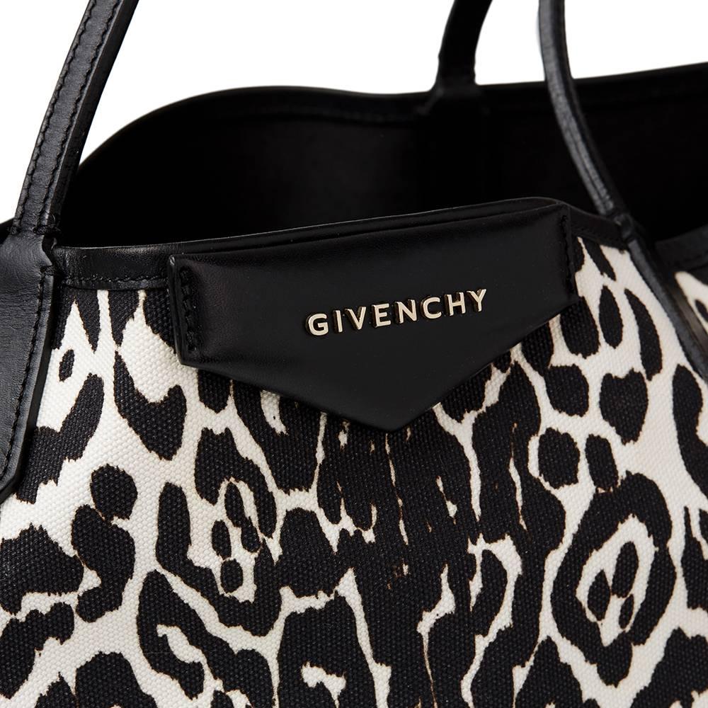 2011 Givenchy Black And White Leopard Print Canvas Large Antigona Tote In Excellent Condition In Bishop's Stortford, Hertfordshire