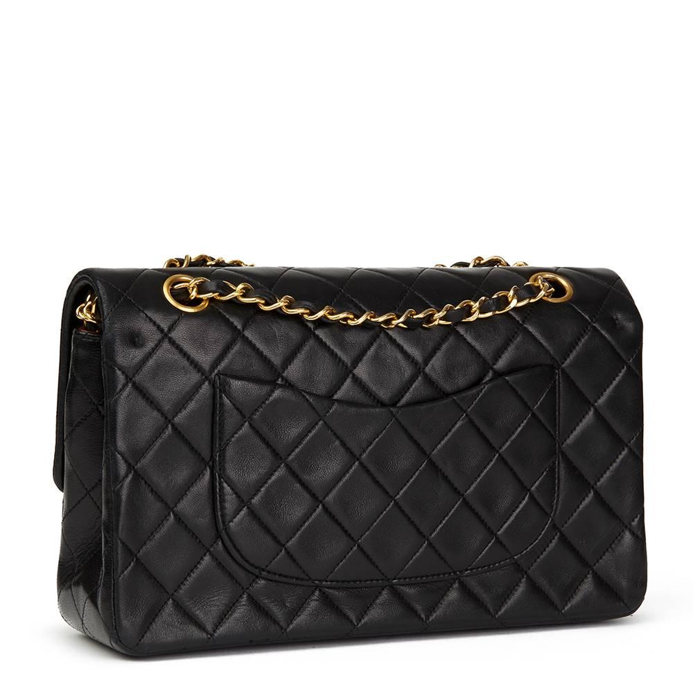 Women's 1990 Chanel Black Quilted Lambskin Vintage Medium Classic Double Flap Bag 