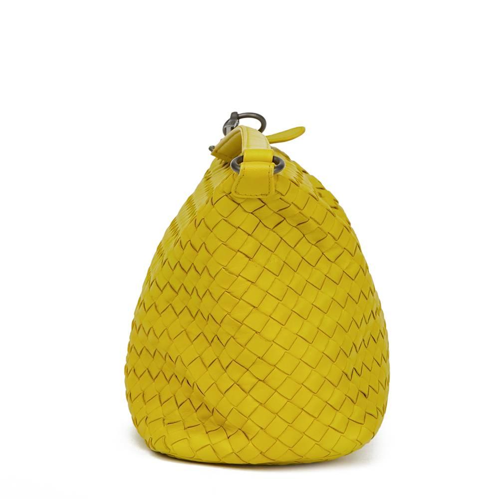 BOTTEGA VENETA
Ancient Gold Woven Calfskin Leather Small Shoulder Bag

 Reference: HB1804
Serial Number: B02791373D
Age (Circa): 2015
Accompanied By: Bottega Veneta Dust Bag
Authenticity Details: Authenticity Tag (Made in Italy)
Gender: Ladies
Type:
