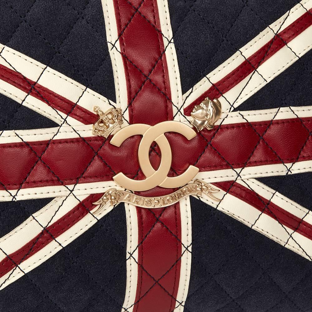 2009 Chanel Navy Suede Red and White Lambskin Union Jack Shoulder Bag In Excellent Condition In Bishop's Stortford, Hertfordshire