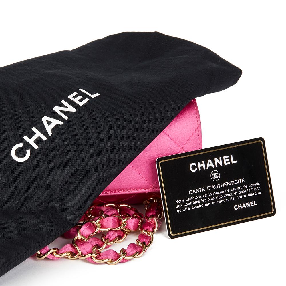 Chanel Magenta Quilted Satin Mini Barrel Wristlet, 2004 In Excellent Condition In Bishop's Stortford, Hertfordshire