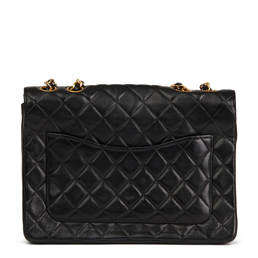 Circa 1990 Chanel Black Quilted Lambskin Vintage Classic Single Flap Bag In Excellent Condition In Bishop's Stortford, Hertfordshire