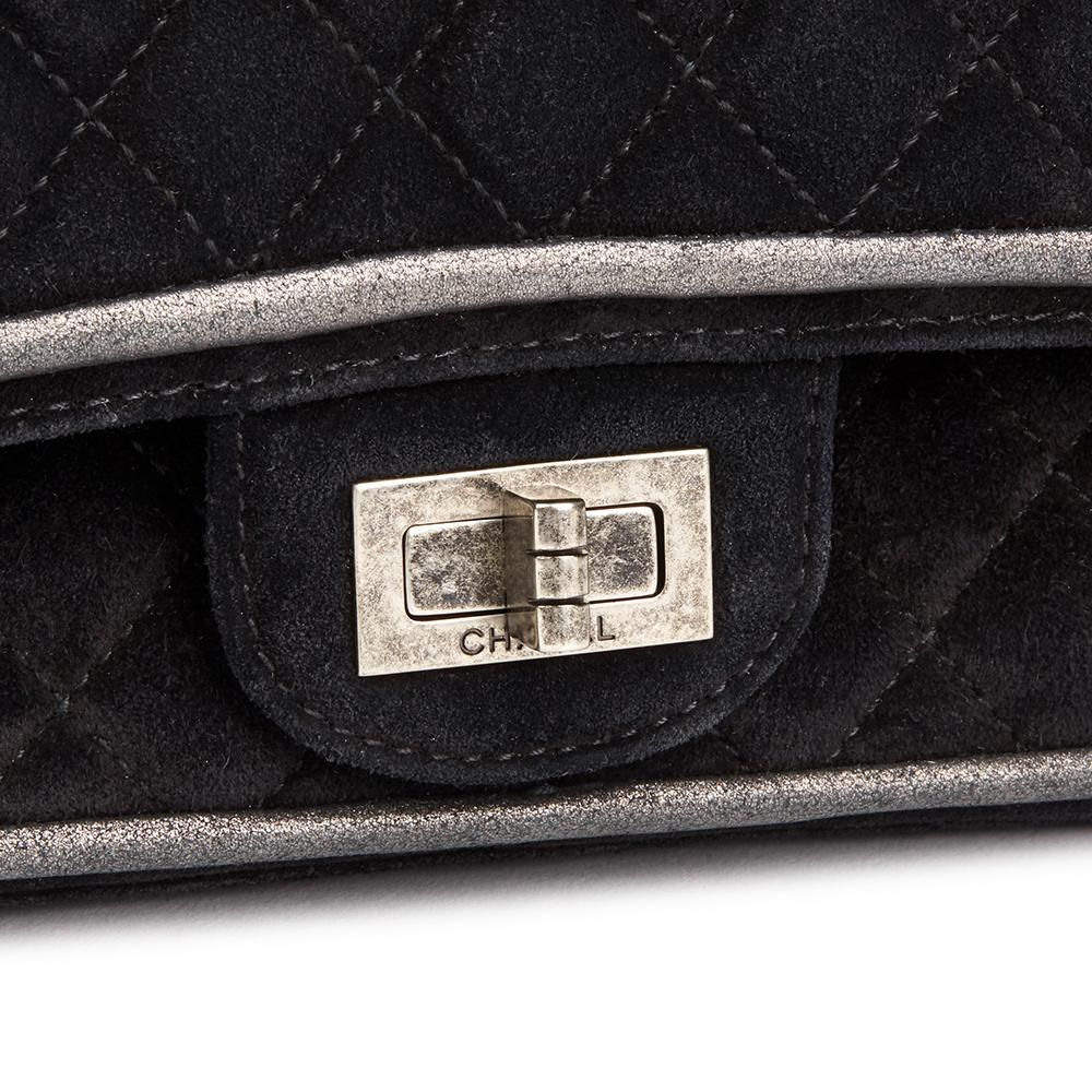 2016 Chanel Suede & Metallic Calfskin Quilted 2.55 Reissue 224 Double Flap Bag In Good Condition In Bishop's Stortford, Hertfordshire