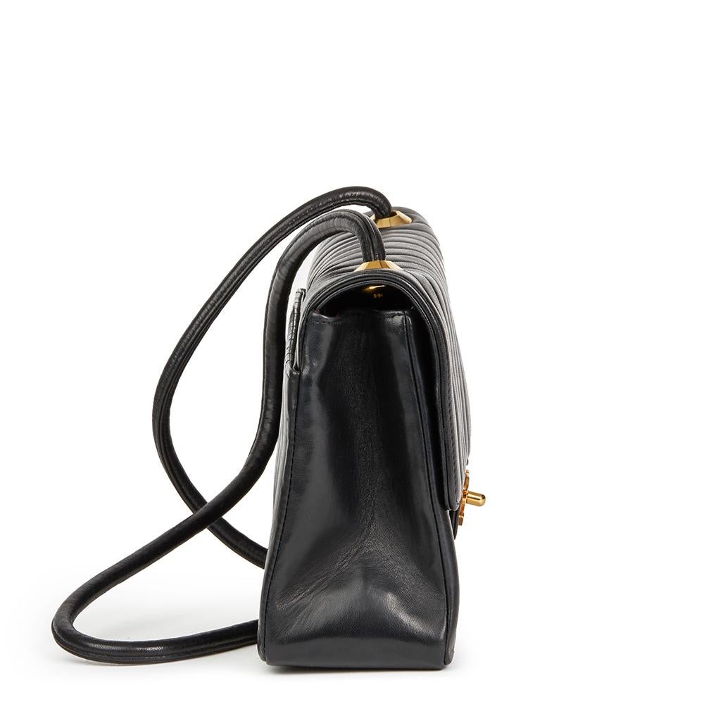 1980s Chanel Black Vertical Quilted Lambskin Vintage Classic Single Flap Bag In Excellent Condition In Bishop's Stortford, Hertfordshire