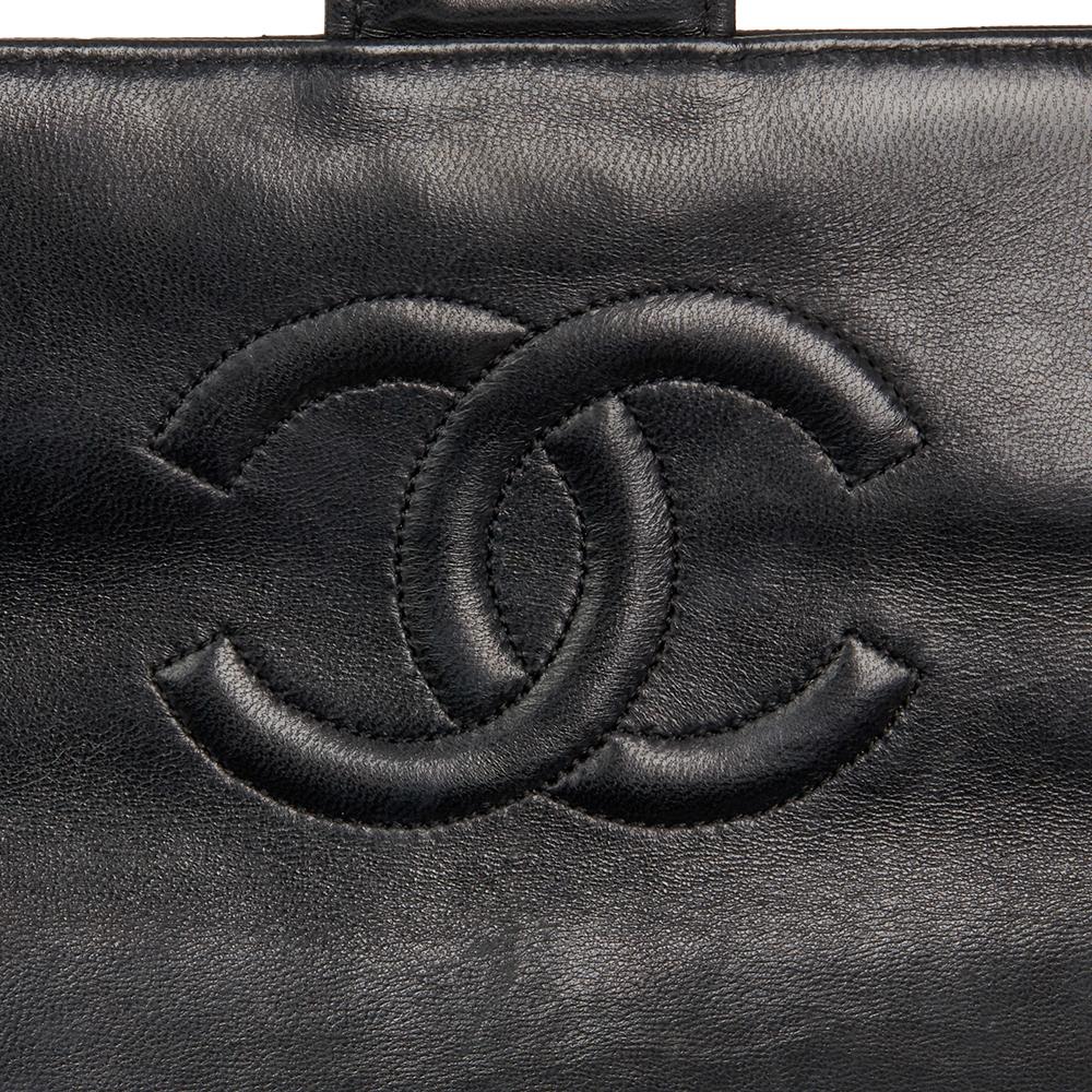 1980s Chanel Black Vertical Quilted Lambskin Vintage Classic Single Flap Bag 3
