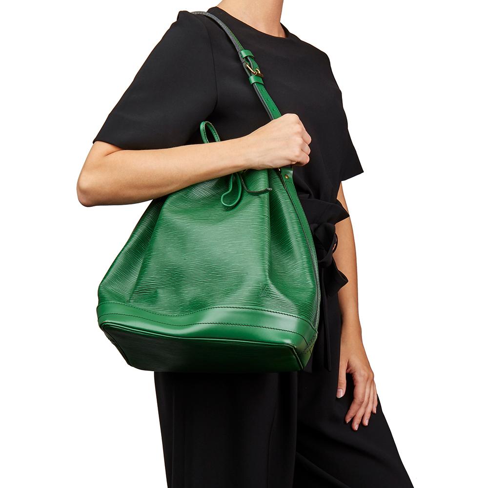 1990 Louis Vuitton Borneo Green Black Stitch Epi Leather Vintage Noé Bag 7