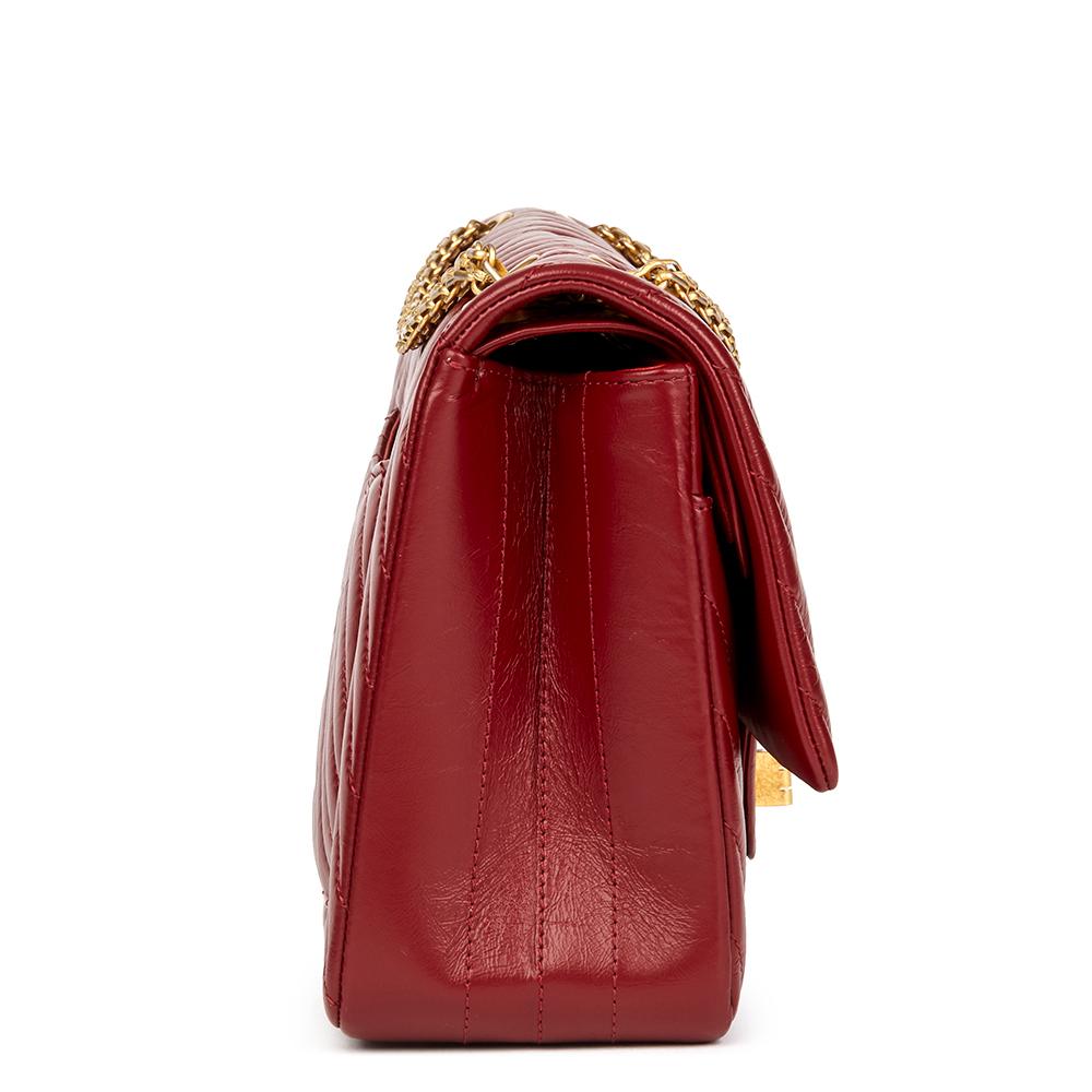 CHANEL
Dark Red Chevron Quilted Aged Calfskin Leather 2.55 Reissue 226 Double Flap Bag

Reference: HB2334
Serial Number: 23146934
Age (Circa): 2017
Accompanied By: Chanel Dust Bag, Authenticity Card
Authenticity Details: Serial Sticker, Authenticity