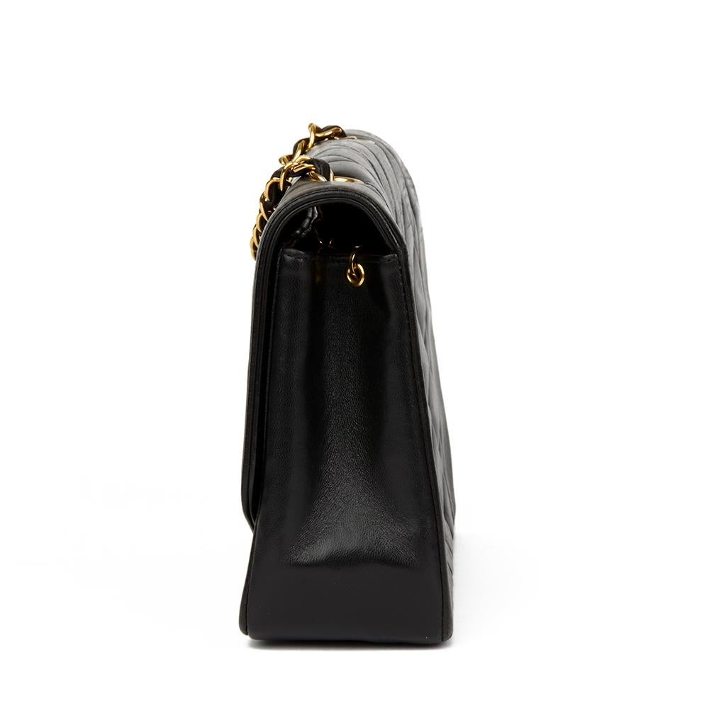 Chanel Black Quilted Lambskin Vintage Medium Diana Classic Single Flap Bag In Excellent Condition In Bishop's Stortford, Hertfordshire