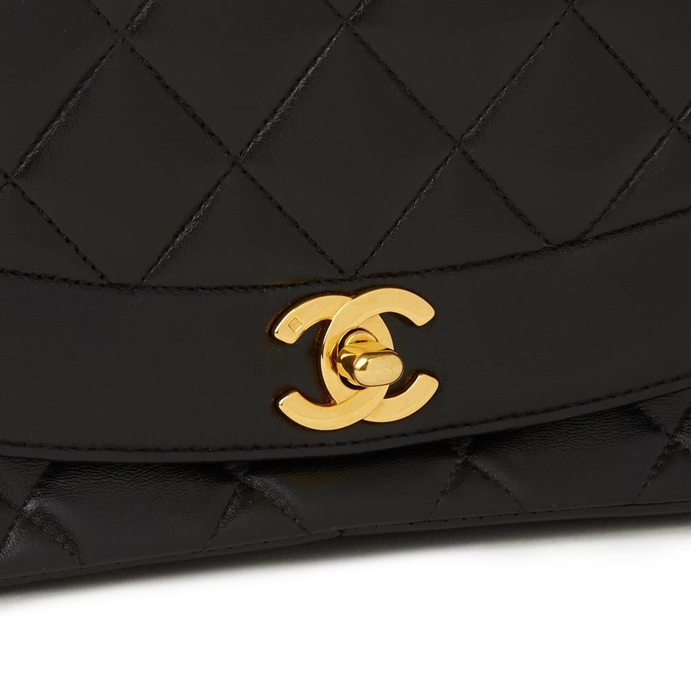 Chanel Black Quilted Lambskin Vintage Medium Diana Classic Single Flap Bag 2
