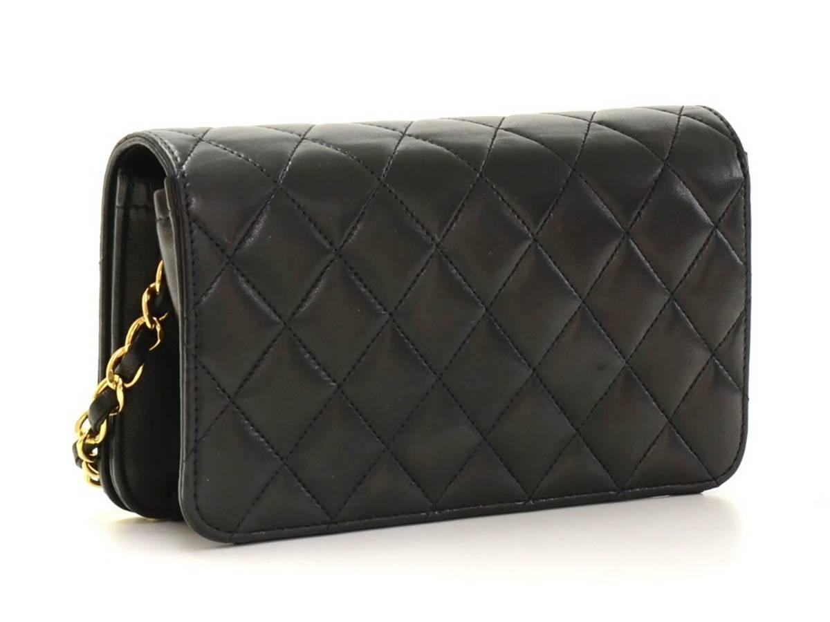 1990s Chanel Black Quilted Lambskin Mini Flap Bag In Excellent Condition In Bishop's Stortford, Hertfordshire