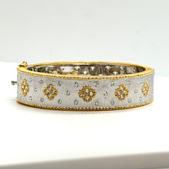 Bijoux Num : bracelet jonc bicolore en argent sterling, orné d'un motif de trèfle gravé à la main