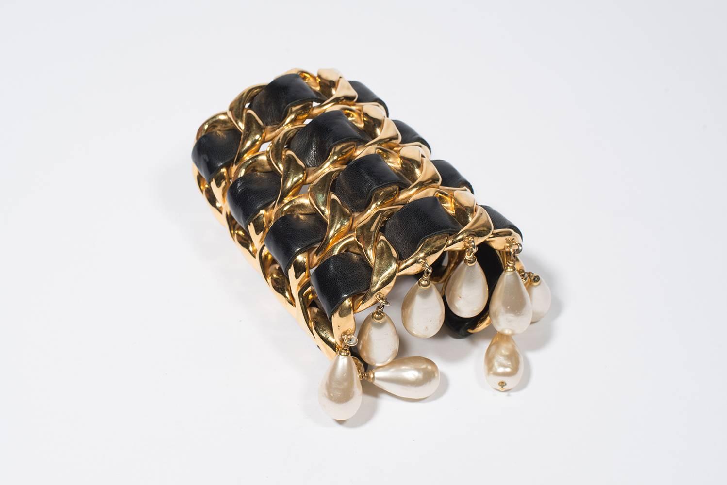 Chanel Vintage Amazing Cuff  1988-1992 For Sale 1
