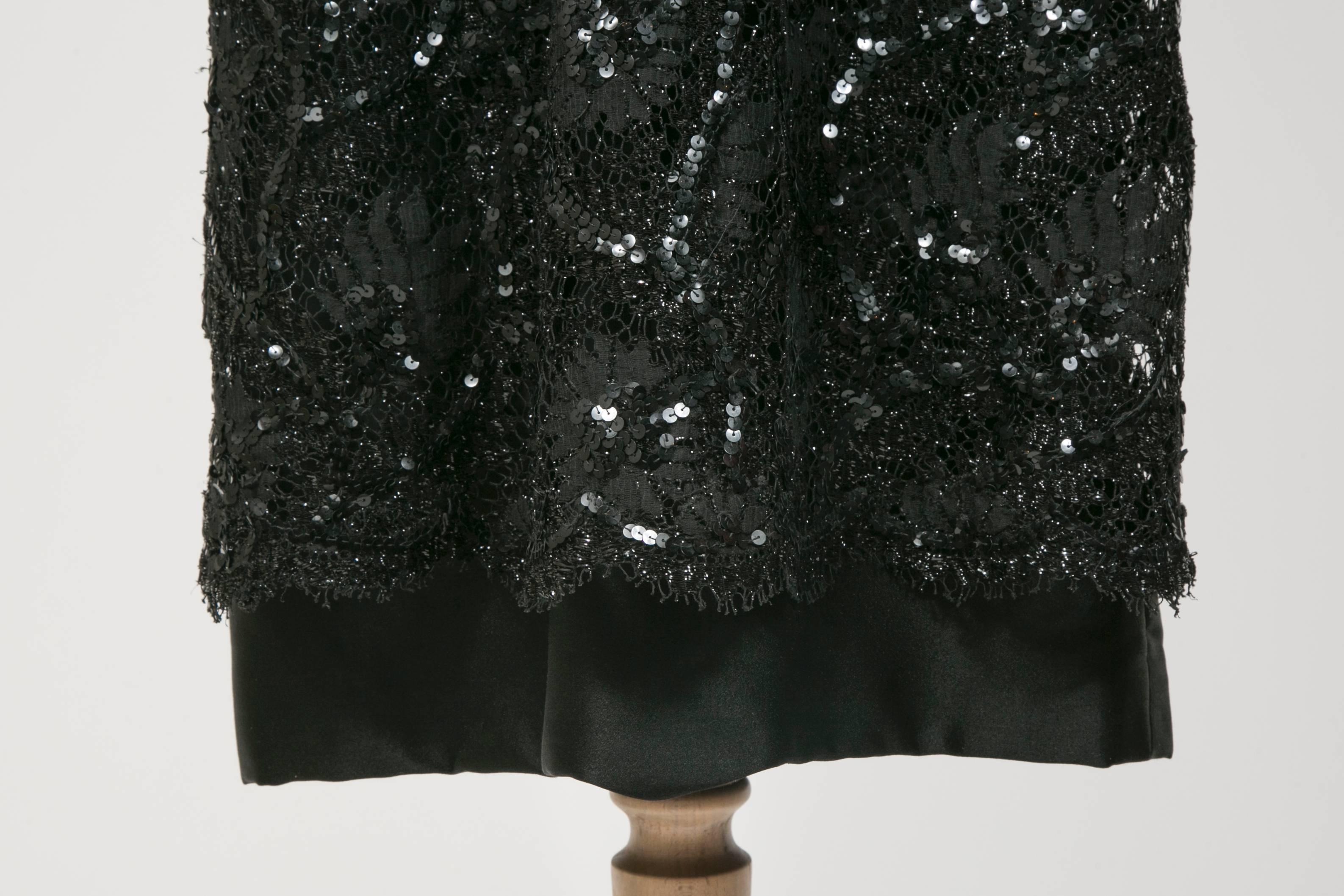 1960 's Balenciaga Haute -Couture Blake Lace Sequins Cocktail Dress In Excellent Condition In Paris, FR