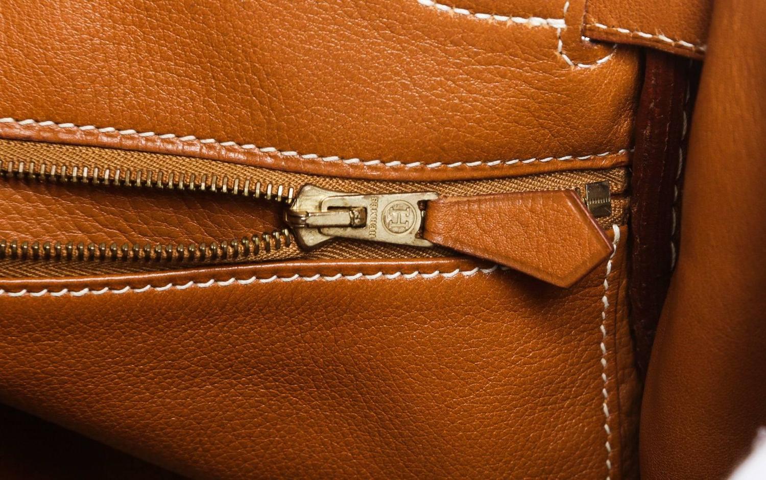 Hermes Gold Swift Leather 28cm Kelly Handbag GHW For Sale at 1stdibs  