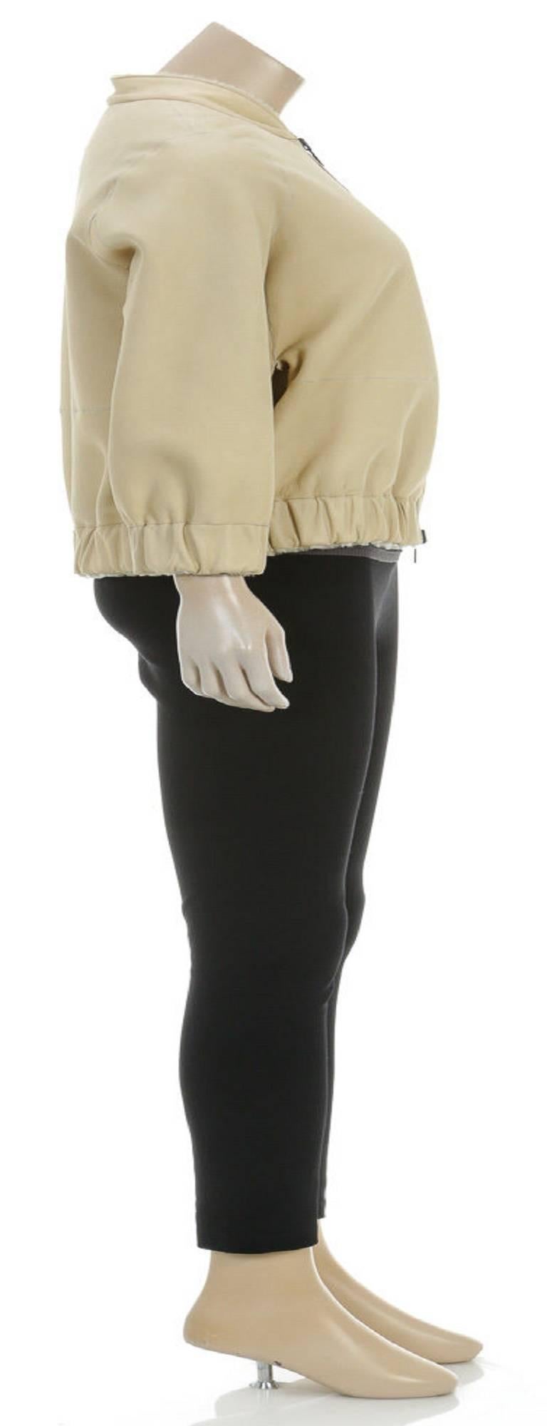 Designer: Brunello Cucinelli
Type: Jacket
Condition: Excellent condition
Color: Cream
Material: n/a
Dimensions: Bust: 40