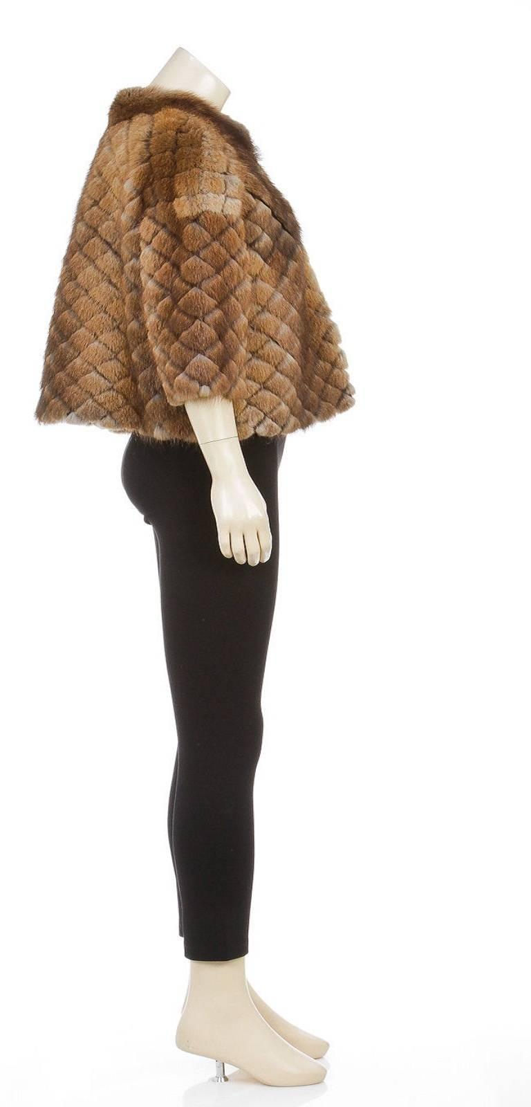 Women's J. Mendel Brown Quilted Muskrat Fur Jacket (Size 12) For Sale