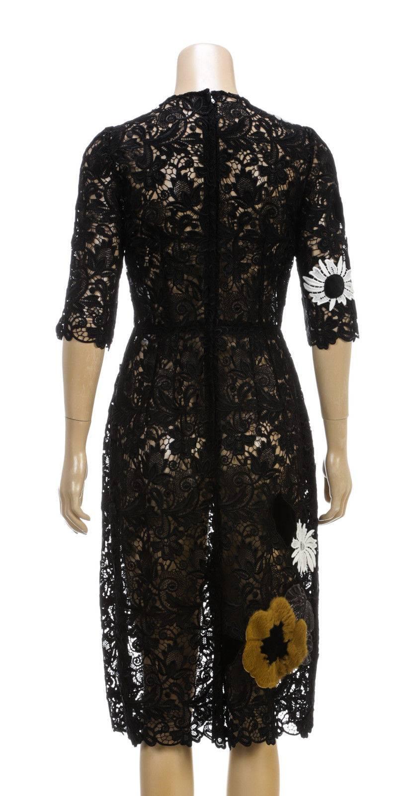 Dolce & Gabbana Black Half Sleeve Macrame Floral Applique Dress AW 14 (Size 40) For Sale 2