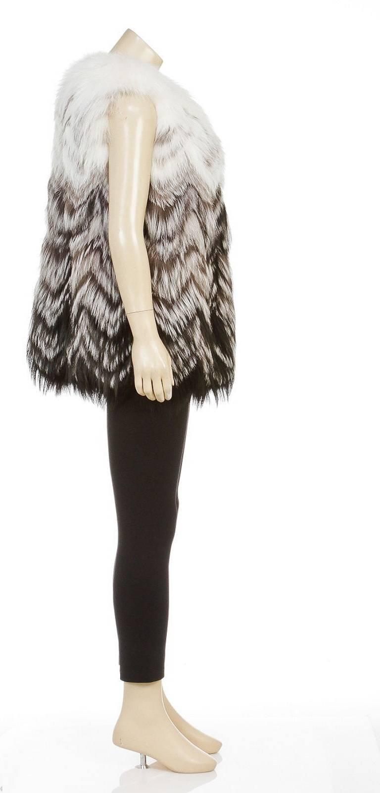 Prada Black and White Fox Fur Long Vest (Size 42) In Excellent Condition For Sale In Corona Del Mar, CA