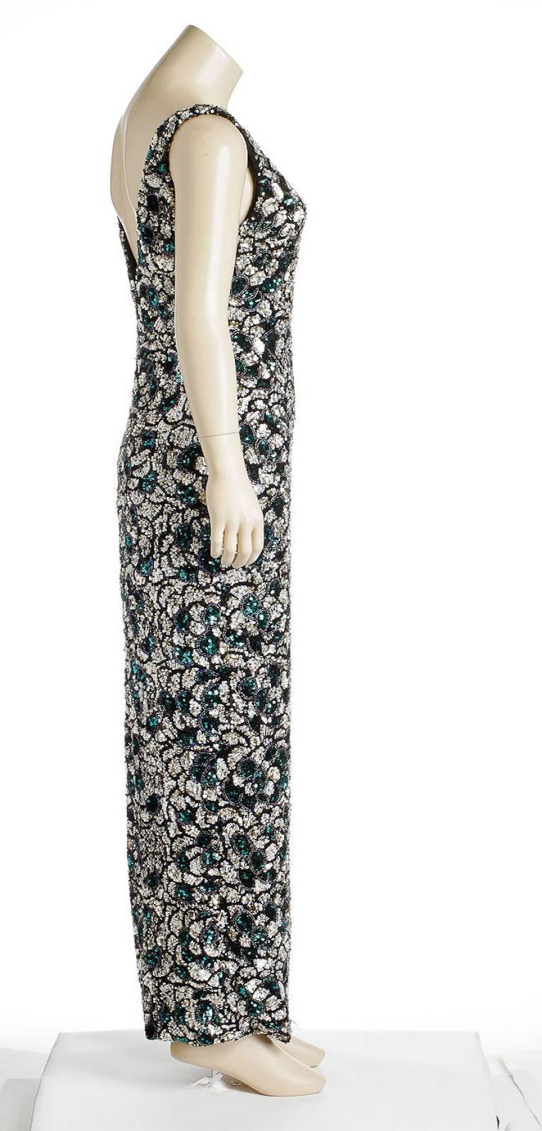 Oday Shakar White Multicolor Sleeveless Floral Sequin Evening Gown (Size 6) In Good Condition For Sale In Corona Del Mar, CA