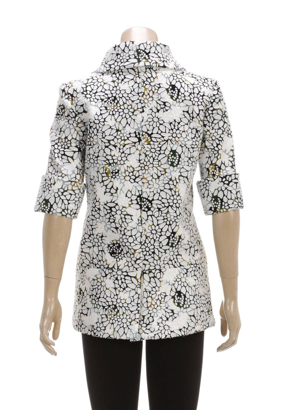 Women's Chanel White Multicolor Short Sleeve Applique Jacket (Size 36) For Sale