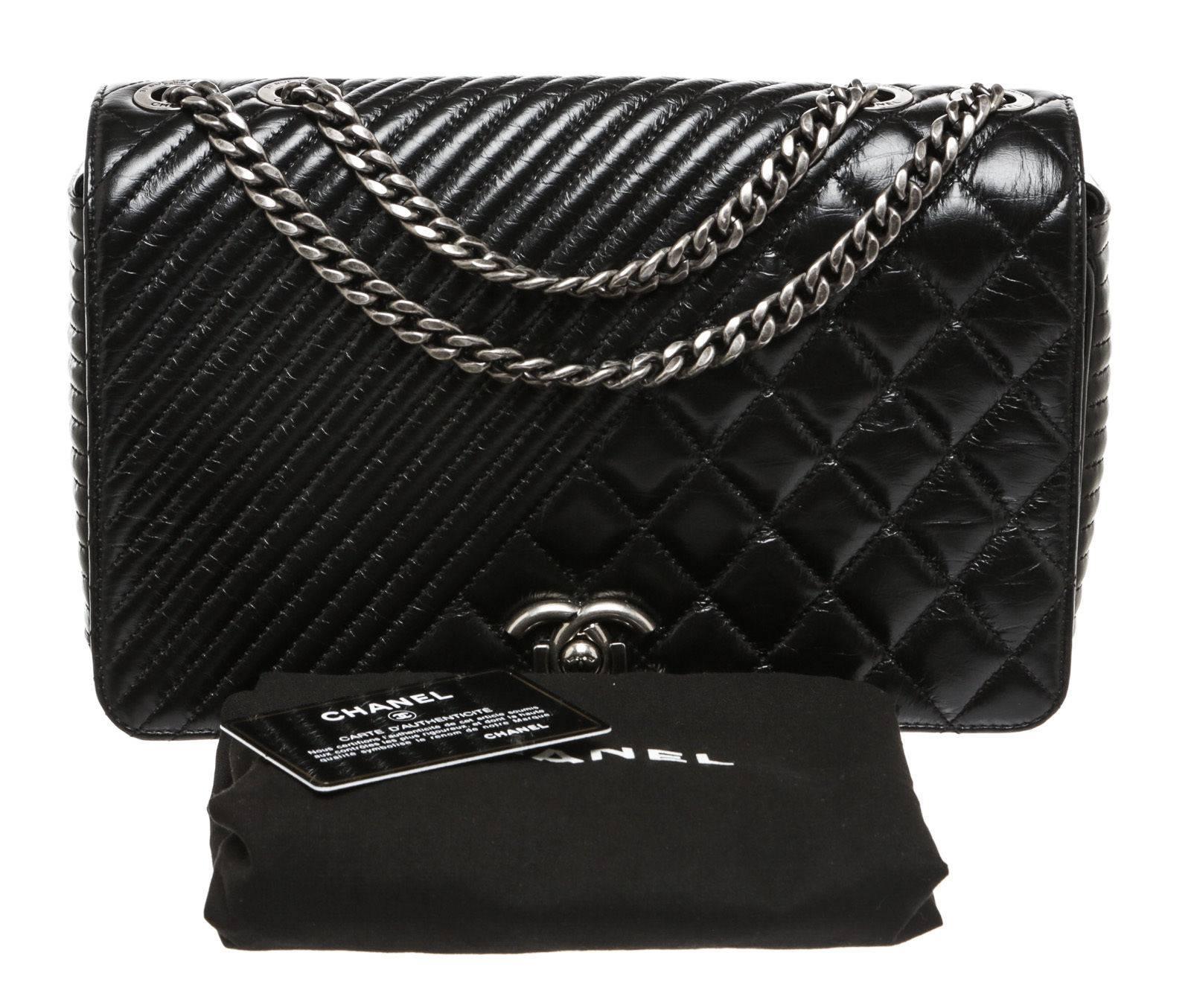 Chanel Black Calfskin Leather Coco Boy Flap Bag Shoulder Handbag For Sale 4