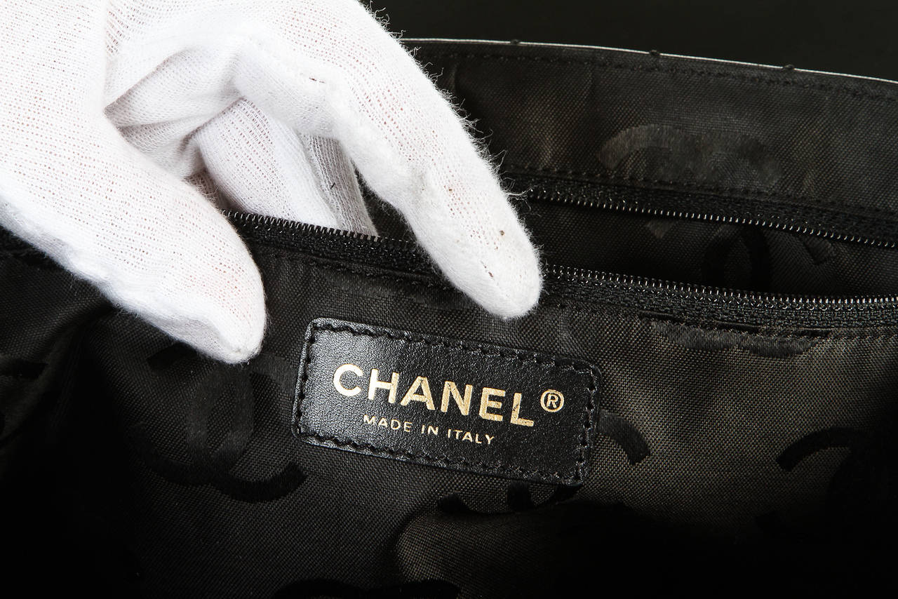 Chanel Black Lambskin Pleated Vintage Flap Handbag 1