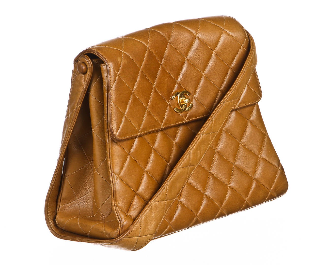 Chanel Tan Quilted Lambskin CC Vintage Shoulder Handbag In Good Condition For Sale In Corona Del Mar, CA