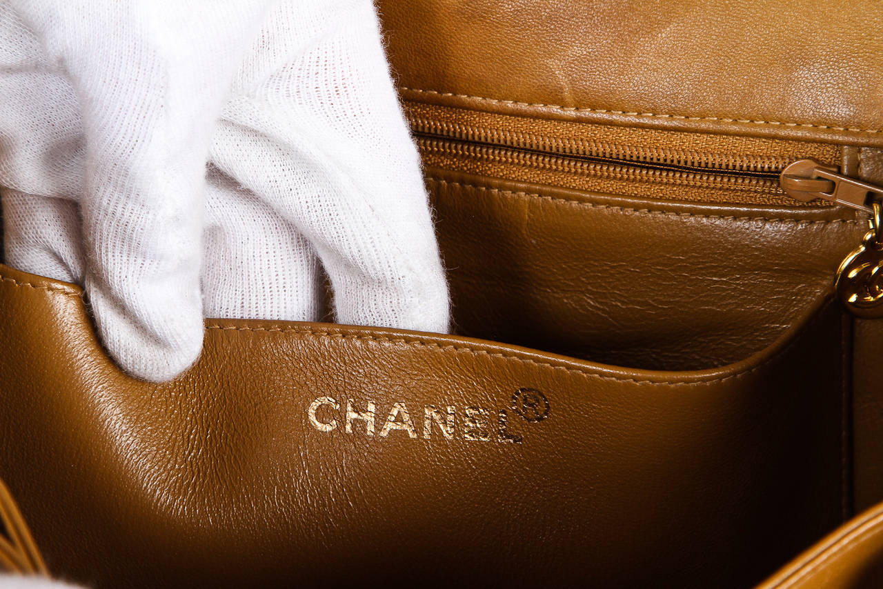 Chanel Tan Quilted Lambskin CC Vintage Shoulder Handbag For Sale 5