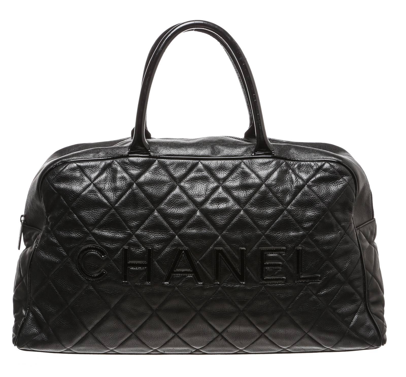 Chanel Black Caviar Travel Bag In Good Condition For Sale In Corona Del Mar, CA