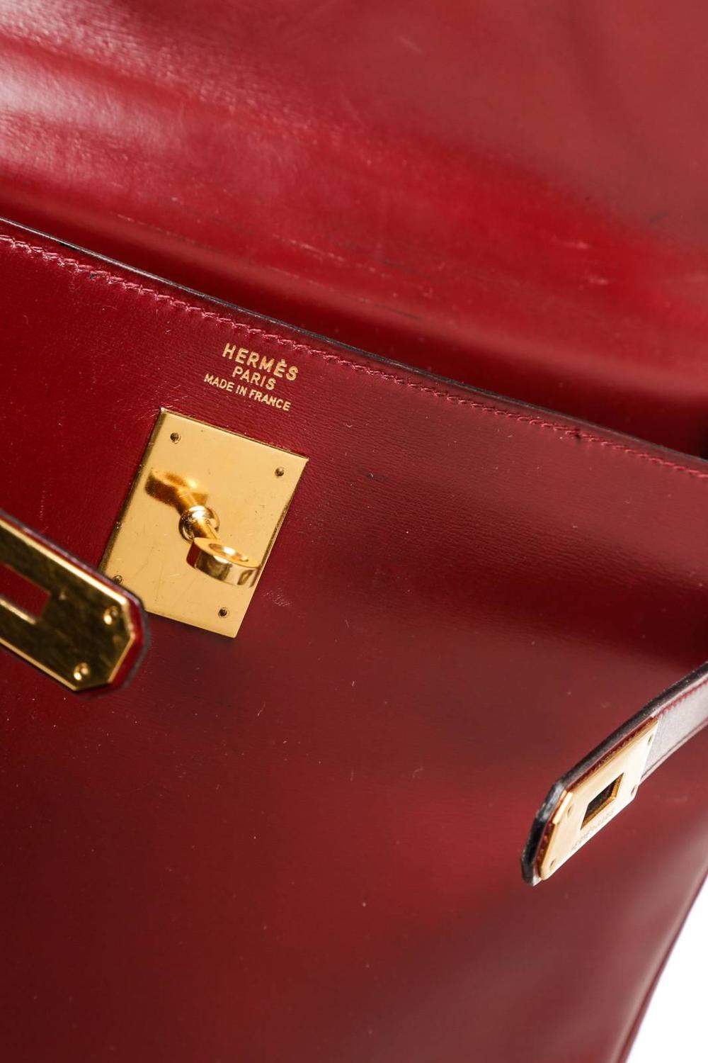 Hermes Burgundy Leather 32cm Kelly Handbag GHW For Sale at 1stdibs  