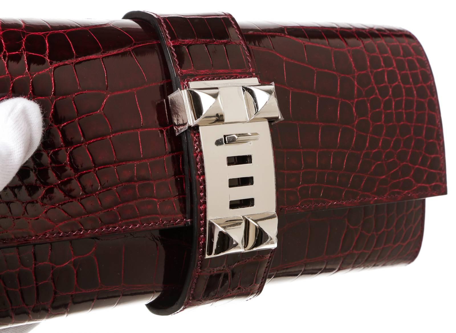 Hermes Burgundy Alligator Medor 23cm Clutch Handbag For Sale 1