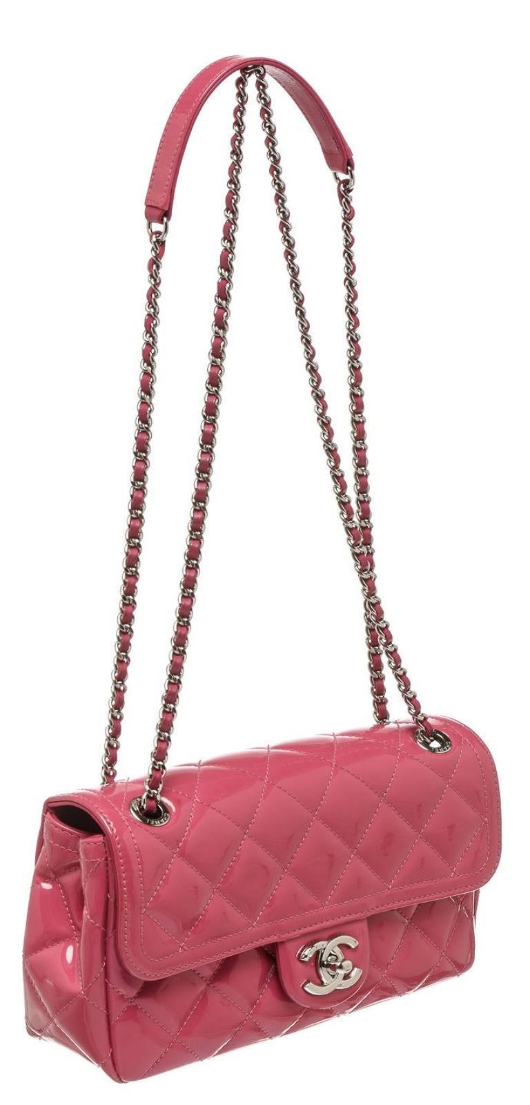 Women's Chanel Pink Quilted Patent Leather Flap Shoulder Handbag For Sale
