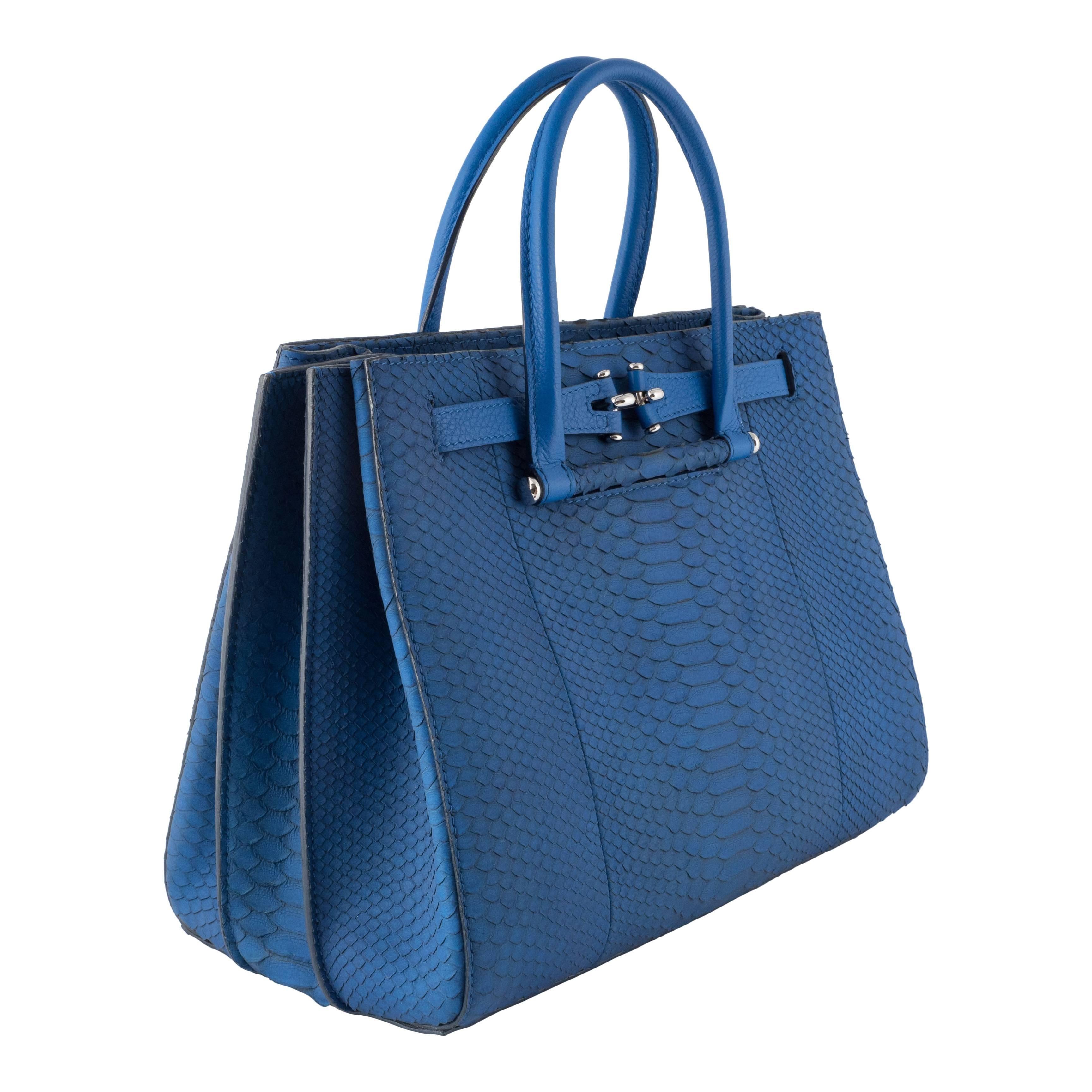 - VBH is an exclusive Italian luxury accessory house based in Roma and has own atelier in Florence where all the bags are made with best materials and by the best artisans in Italy.
- The bag is inspired by the Madison Avenue lifestyle in New York