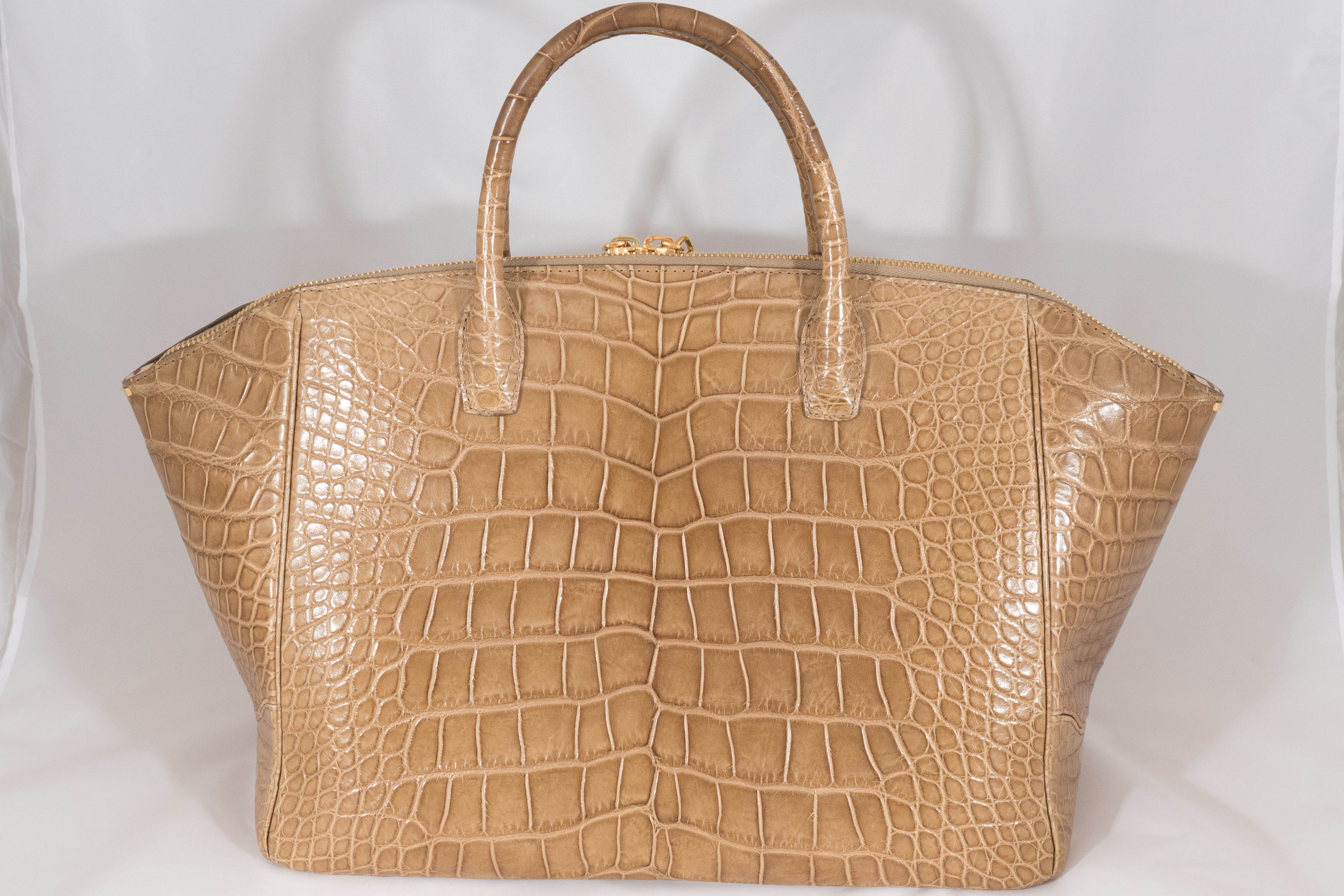 VBH Iconic Brera 40cm Shiny Hickory Alligator Top Handle Tote For Sale 2