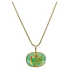 Collana a catena in oro giallo, smeraldo e rubino intagliato del 1930