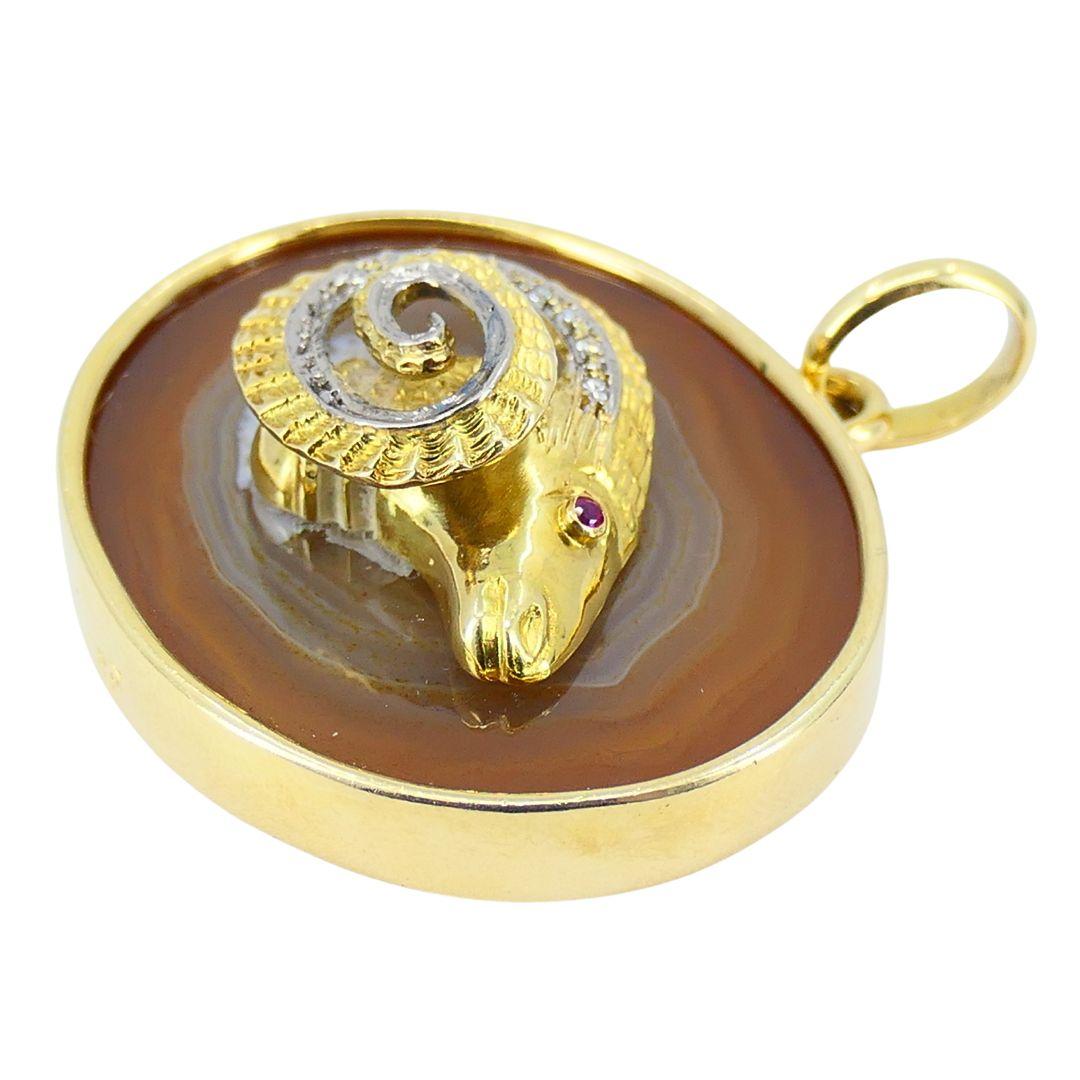 Vintage 18k Gold Diamant Rubin Widder Astrologie Anhänger im Zustand „Gut“ im Angebot in Beverly Hills, CA