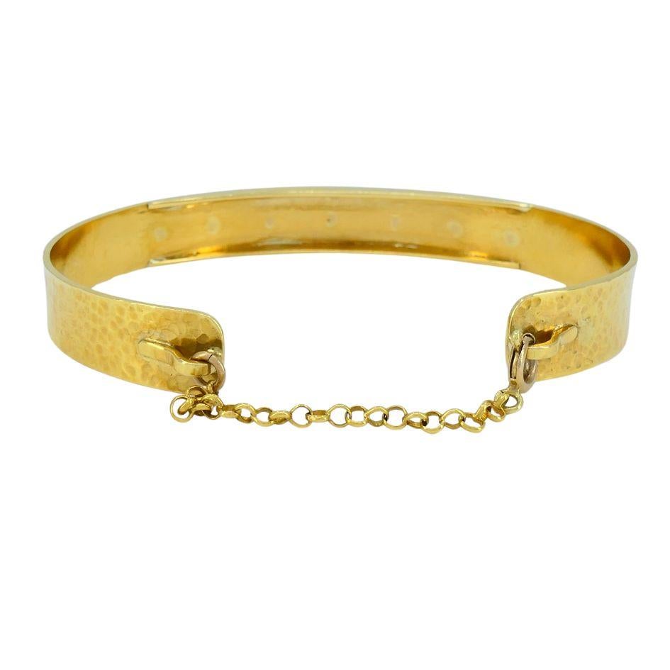Bracelet manchette vintage en or martelé 18k en vente 1