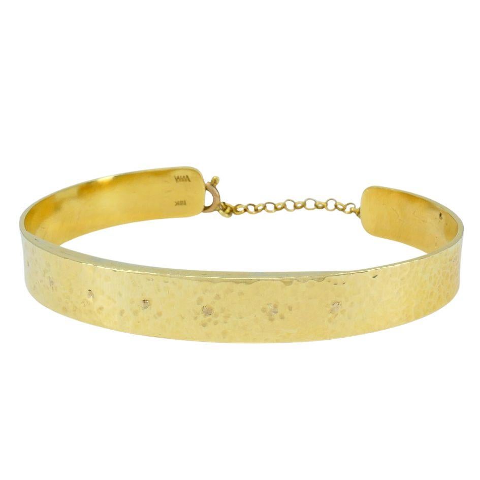 Bracelet manchette vintage en or martelé 18k en vente 4
