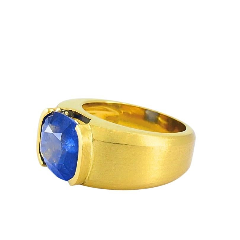 Bague en or 18 carats saphir naturel de Birmanie Rapport GIA Excellent état - En vente à Beverly Hills, CA