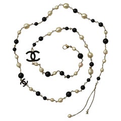 Chanel Vintage Pearl Black Bead CC Logo Chain Belt 49.5" Made in Italy